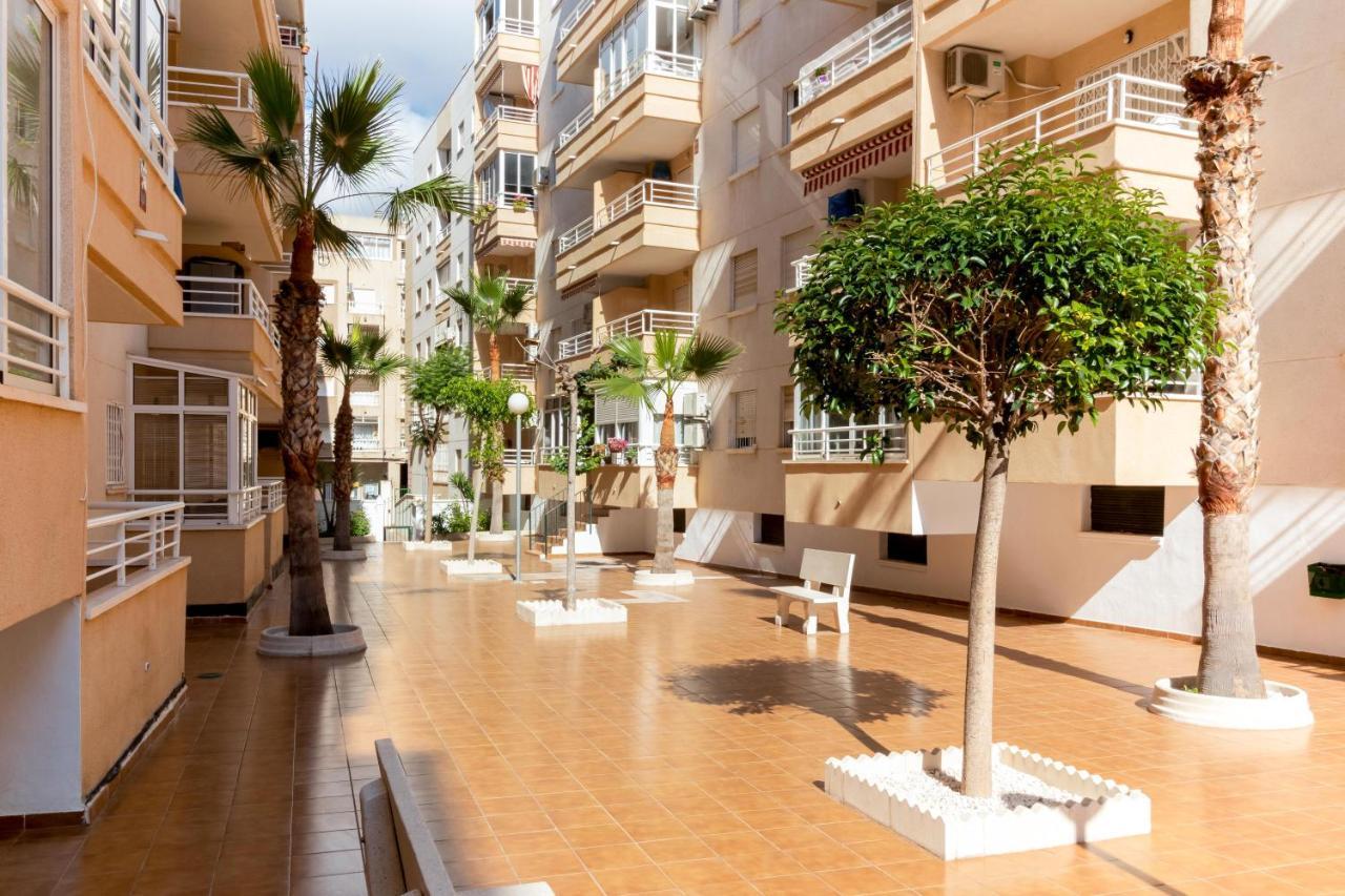 Piso En El Centro Daire Torrevieja Dış mekan fotoğraf