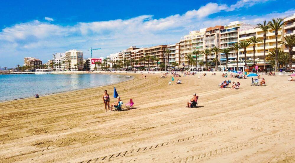 Piso En El Centro Daire Torrevieja Dış mekan fotoğraf